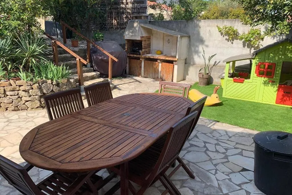 Holiday home Maison 3 Chambres, Piscine Privee, 2Km Mer Sanary-sur-Mer