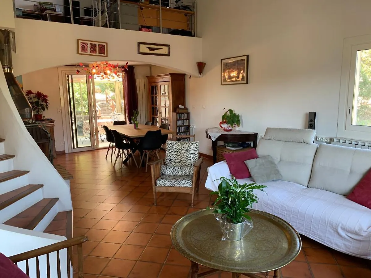 Holiday home Maison 3 Chambres, Piscine Privee, 2Km Mer Sanary-sur-Mer